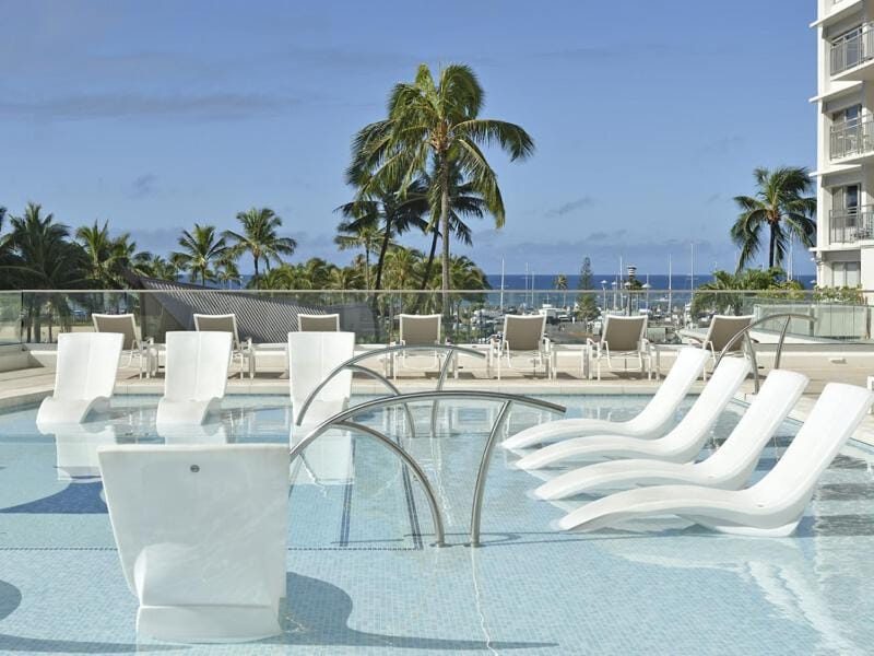Day, Natural landscape, Pool view, Sea view, Swimming pool, sunbed