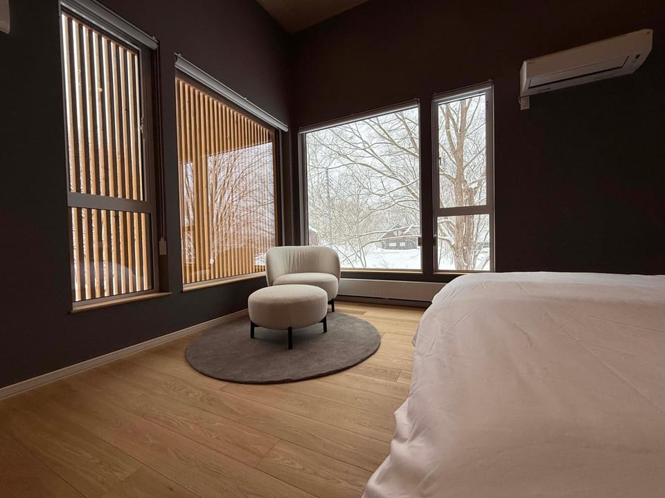 Snow House Onsen House in Niseko