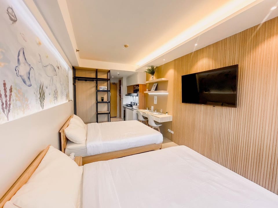 Hotel-Like Staycation 4 near MOA with WiFi & Netflix Hotel in Pasay