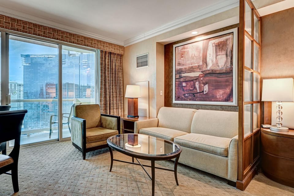 Suite Spot LV II at MGM Balcony F1 View Apartment hotel in Las Vegas Strip