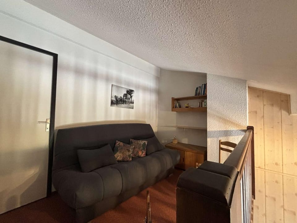 Appartement spacieux 2 pièces avec mezzanine à 100 m des pistes - FR-1-297-352 Apartment in Auris