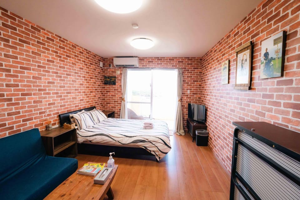 Photo of the whole room, Bedroom