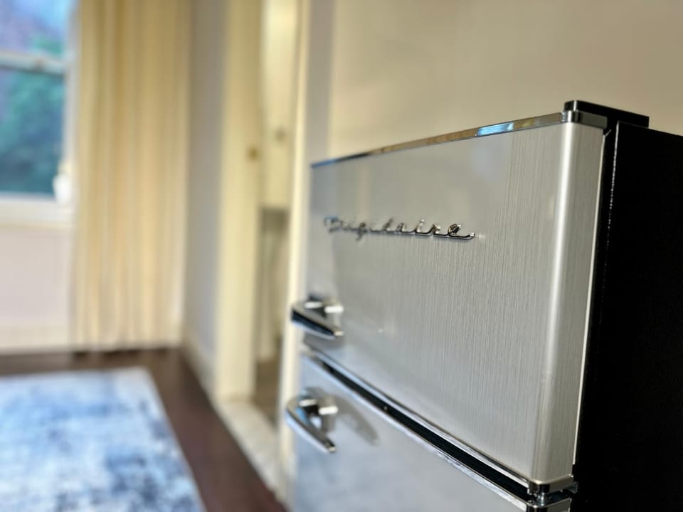 BP STAYS - Hotel-Style, No Host, Professionally Managed ID302 Bed and Breakfast in Jersey City