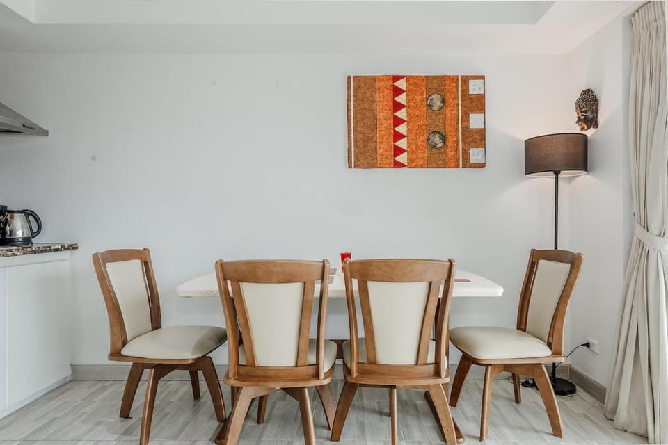 C236 Best Pool &Sea View 2BR Condo Prime Location Apartment in Rawai