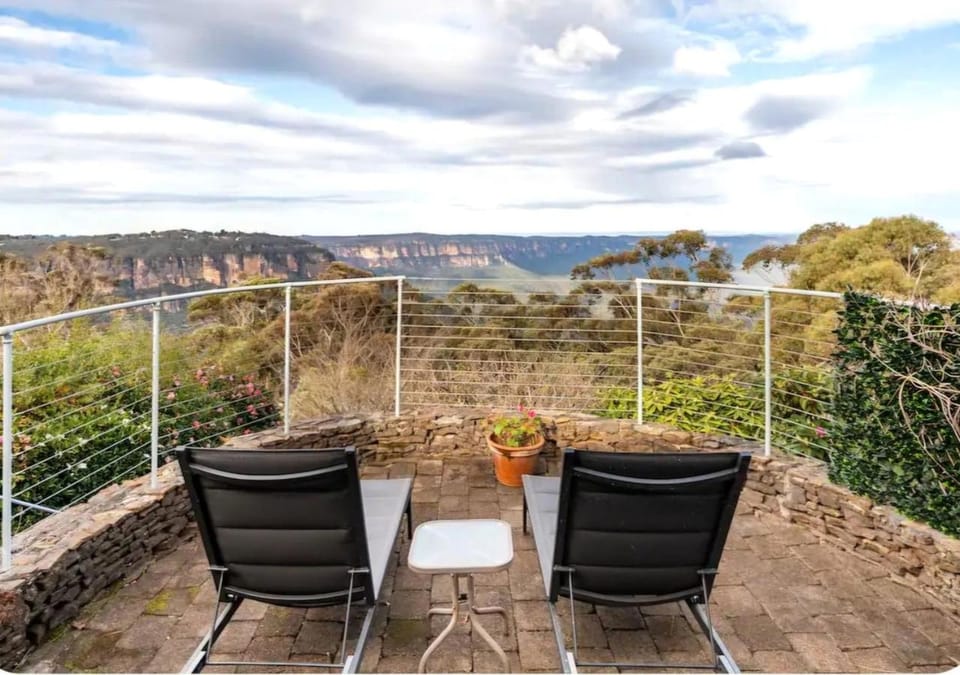Balcony/Terrace, Mountain view