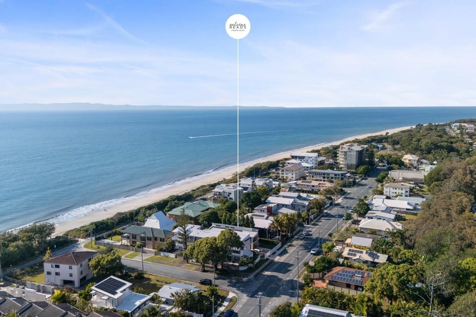 Nearby landmark, Neighbourhood, Bird's eye view, Beach, Sea view, Street view, Location