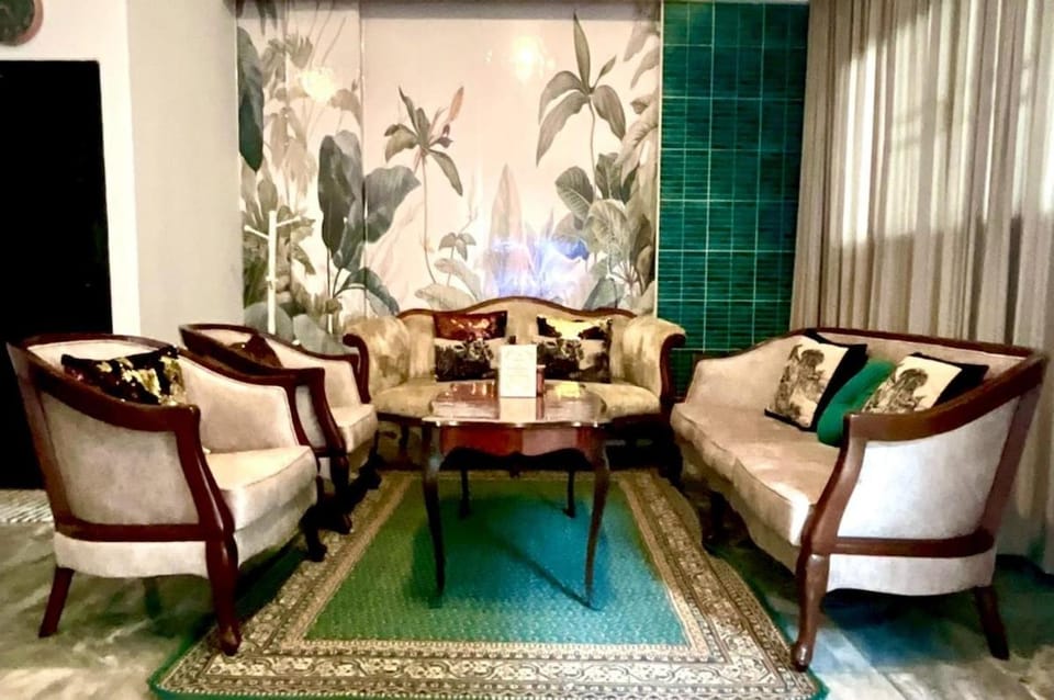 Impact Arena & DMK - 4BR 12pax Home 55" Smart TV Apartment in Thailand