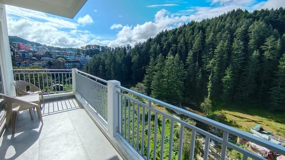 View (from property/room), Balcony/Terrace, Mountain view