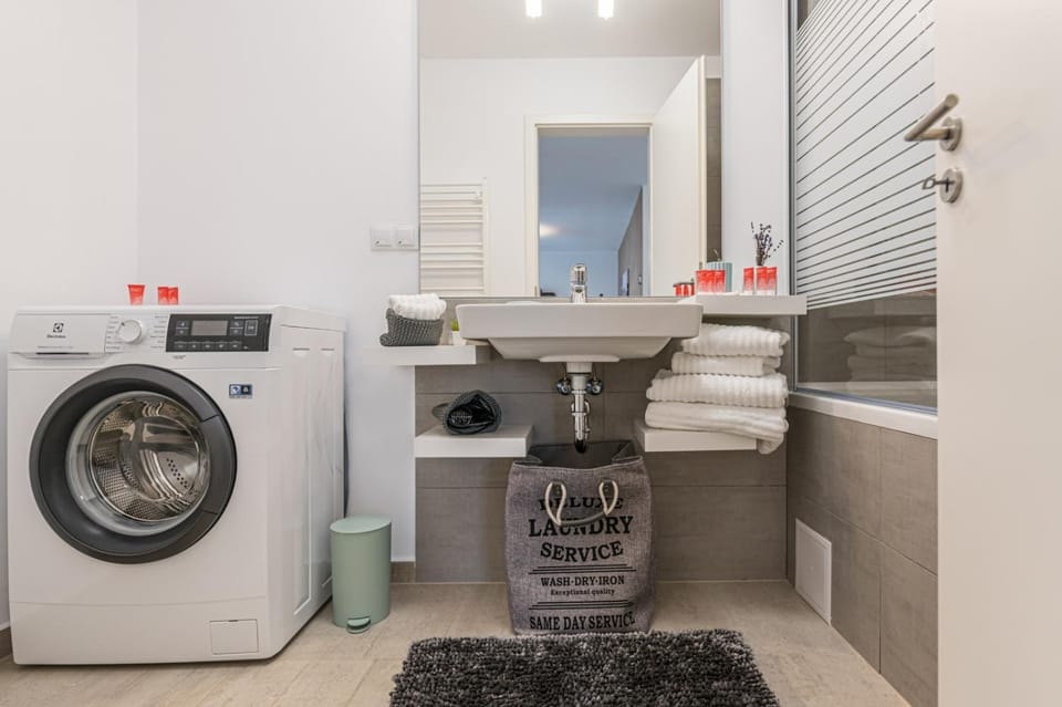 towels, washing machine