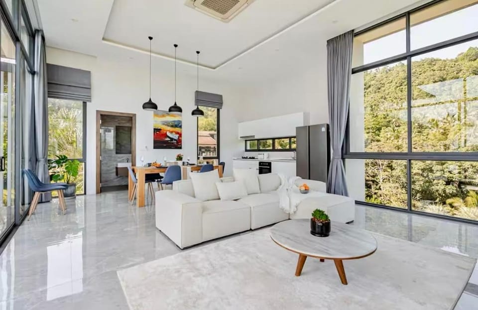 Communal lounge/ TV room, TV and multimedia, Kitchen or kitchenette, Living room, Seating area, Evening entertainment