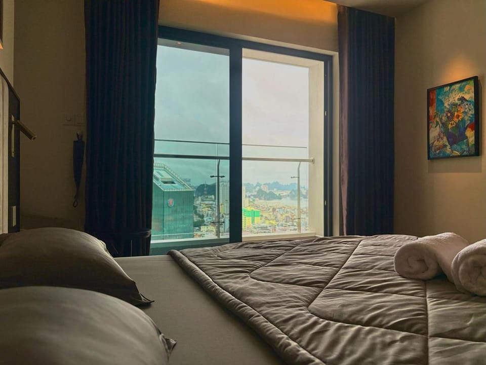 View (from property/room), City view, Mountain view