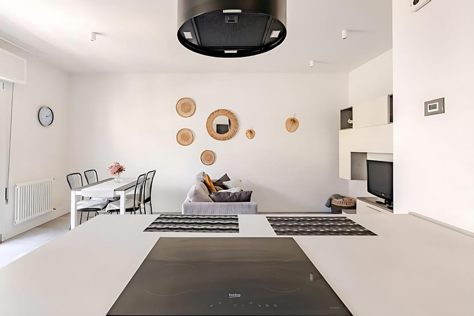 Kitchen or kitchenette, kitchen