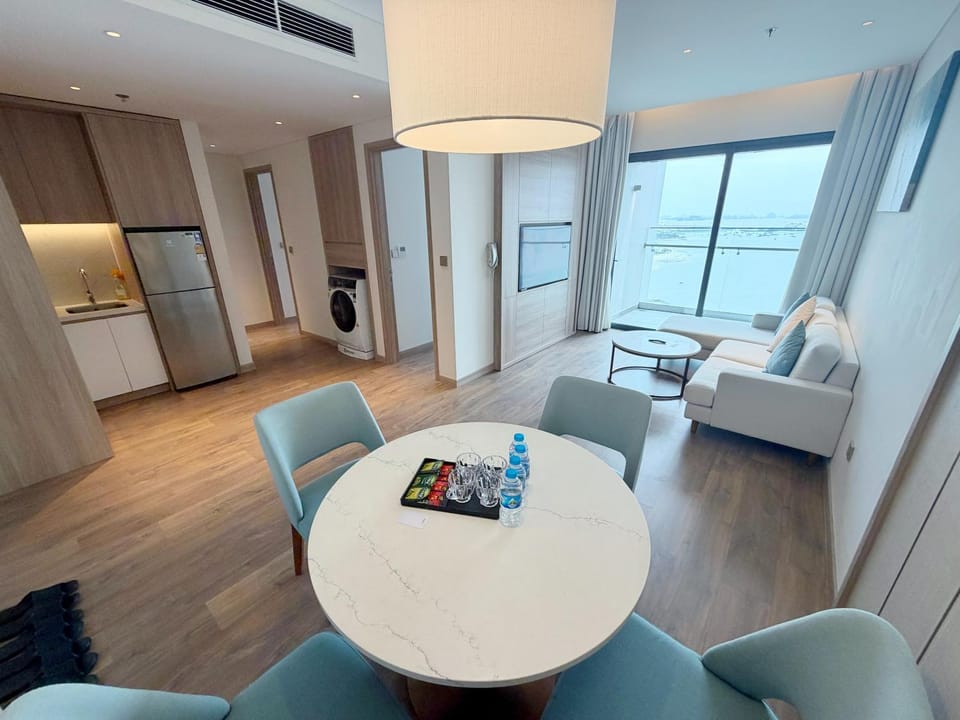 Natural landscape, Kitchen or kitchenette, Photo of the whole room, Dining area