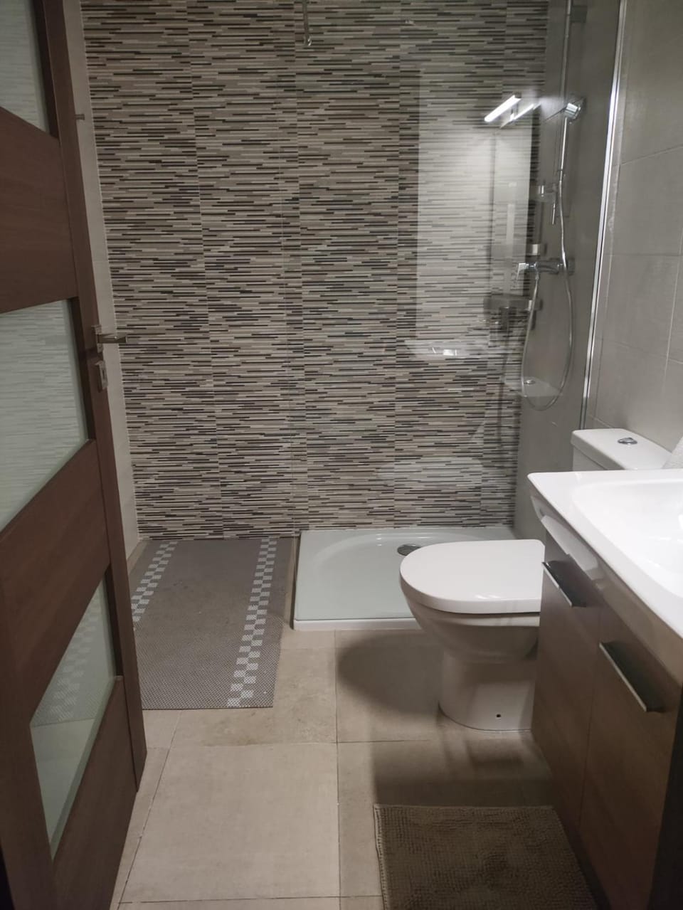 Double bed Room with ensuite and shared facilities Vacation rental in Malta
