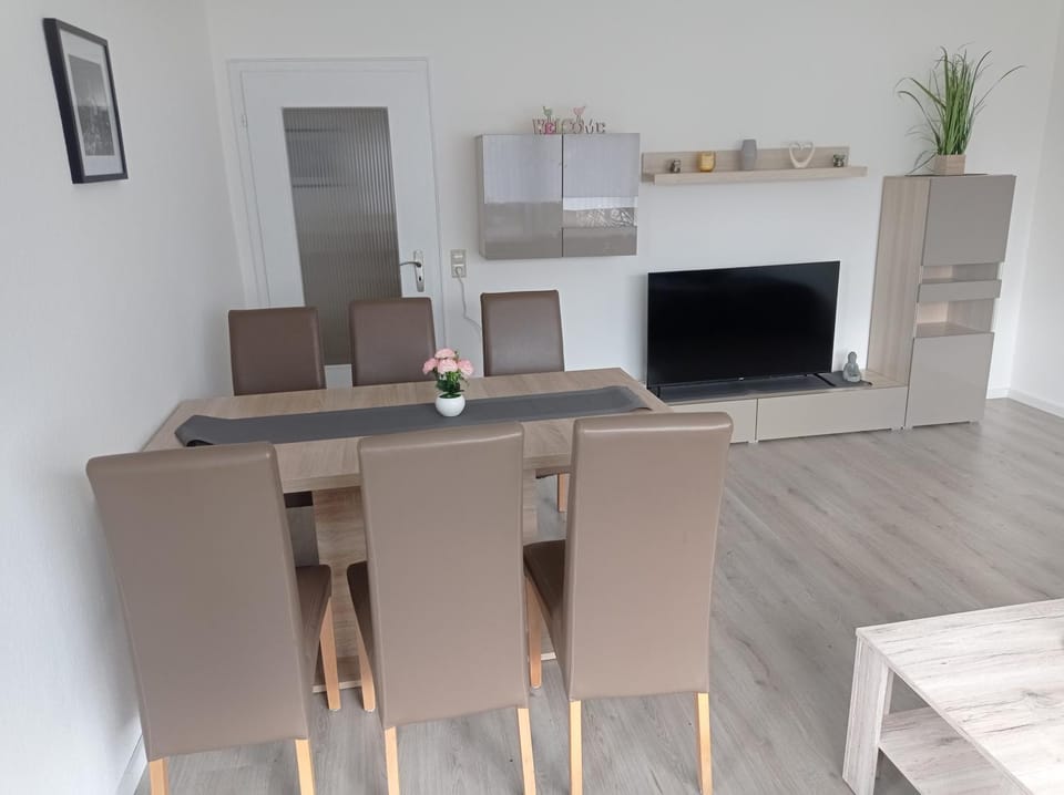TV and multimedia, Dining area