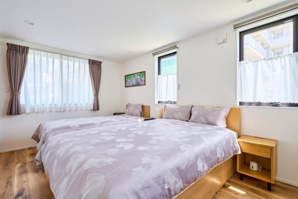 Bed, Bedroom, air conditioner