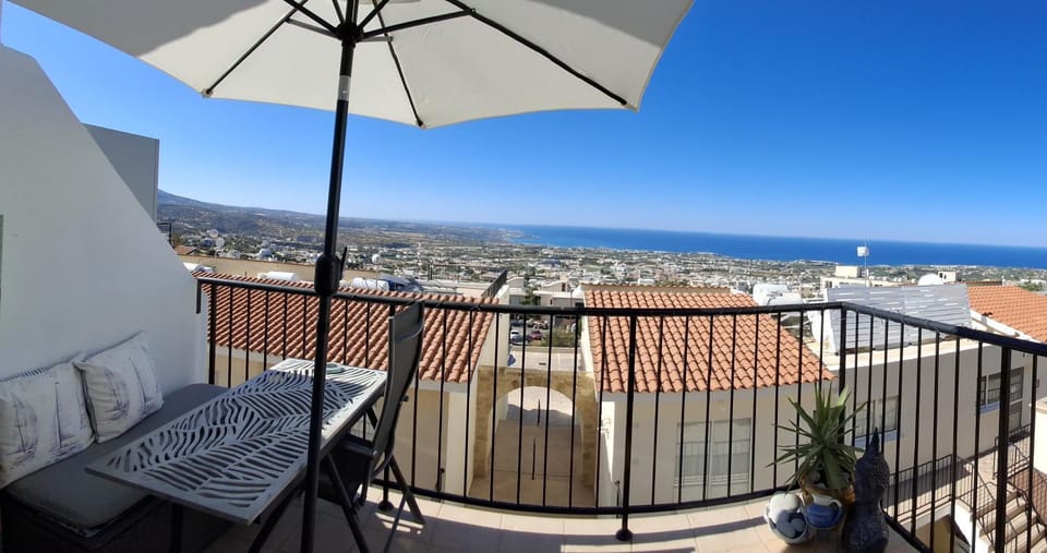 Patio, City view, Mountain view