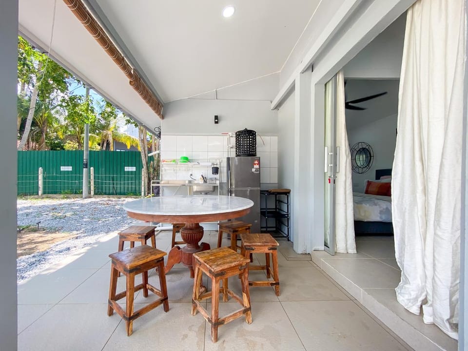 2 Mins from Beach Bliss Rustic Cabin Langkawi 2PAX Cabin in Kedah