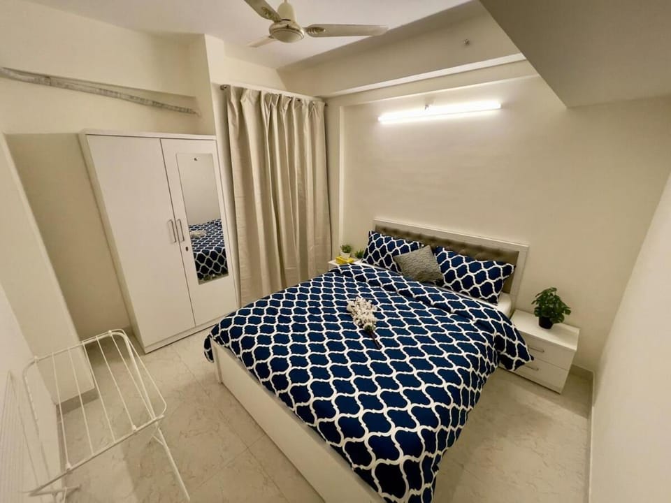 Bed, Photo of the whole room, Bedroom, wardrobe