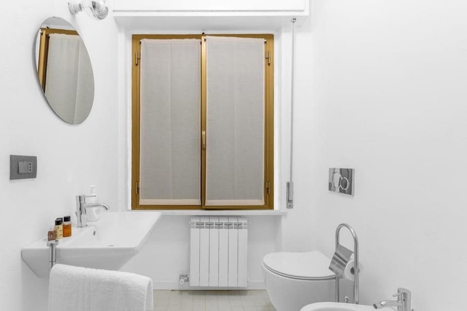 Toilet, Bathroom