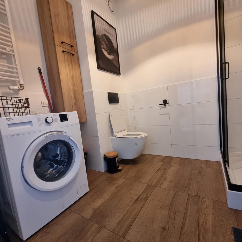 Bathroom, washing machine