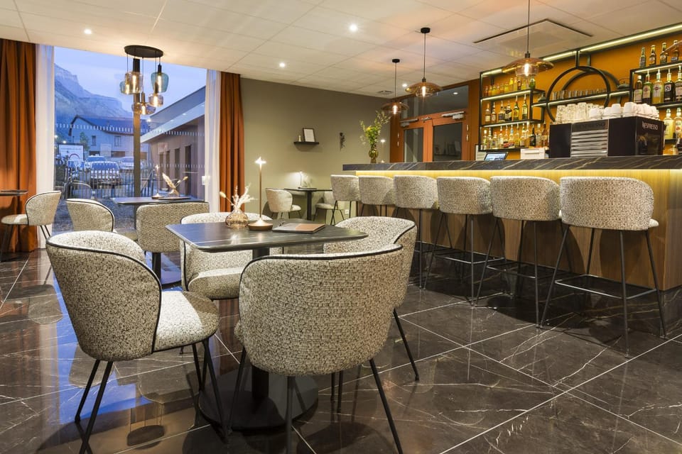 Lounge or bar