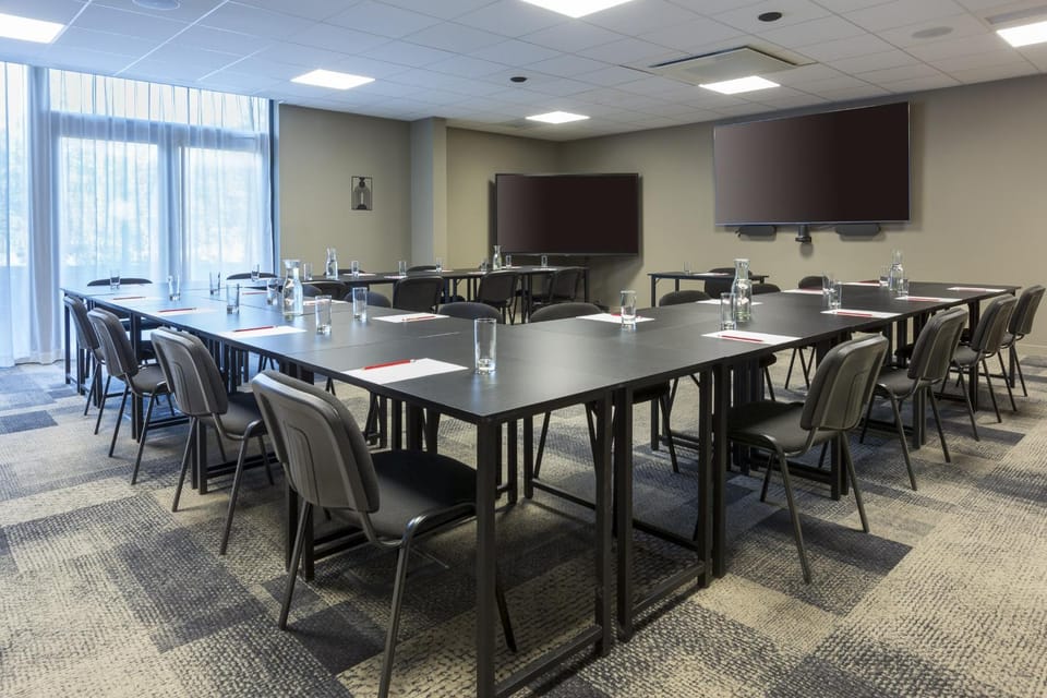 Banquet/Function facilities, Meeting/conference room