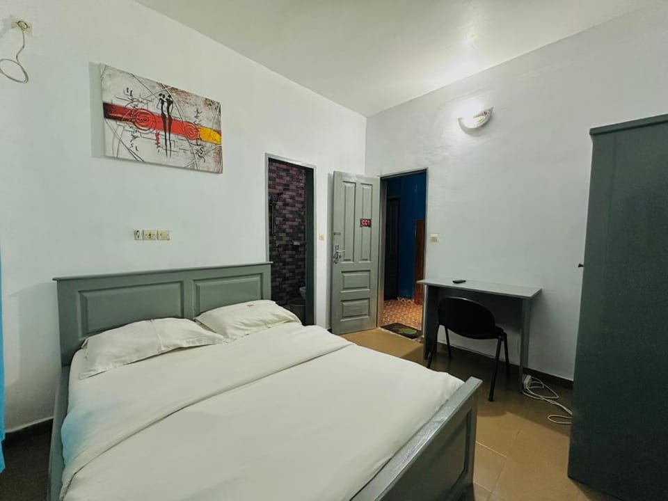CAMERHOME Lycée Cité des palmiers Apartment hotel in Douala