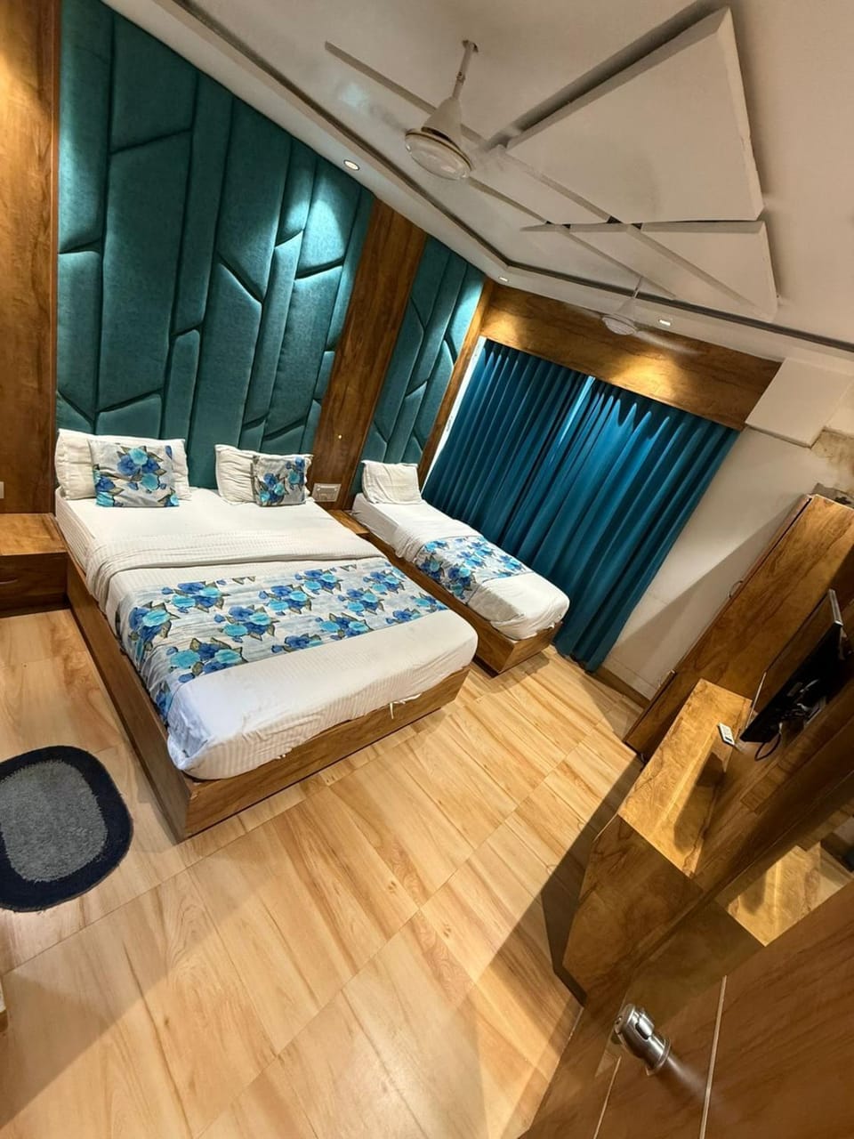 Hotel Pride Villa Hotel in Ahmedabad