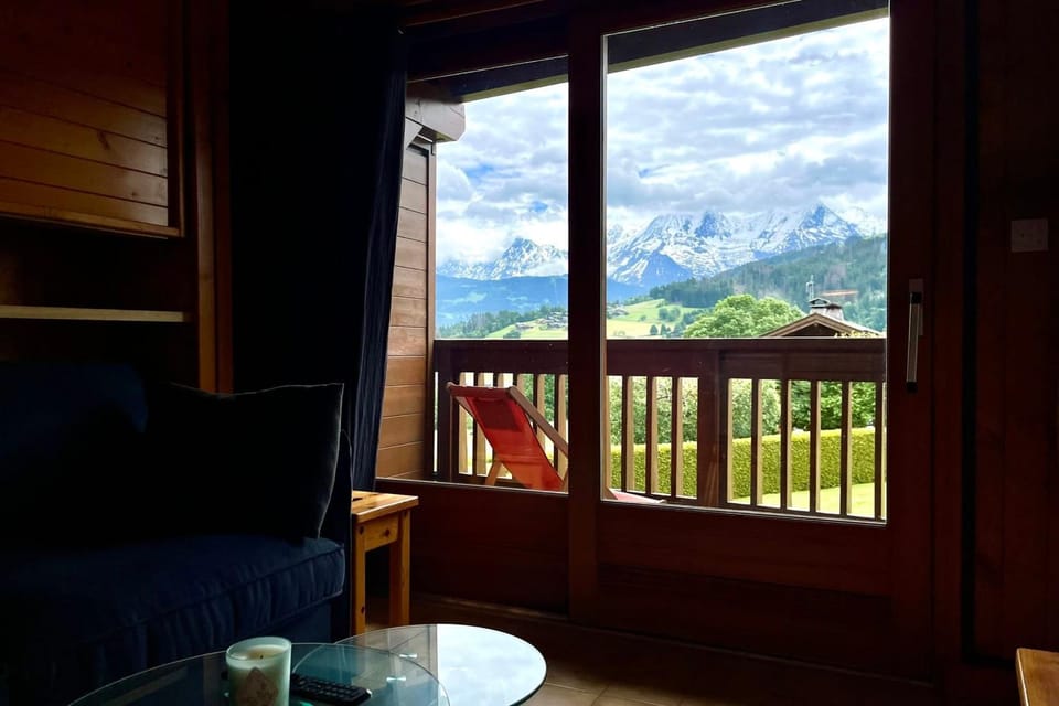 La Pierre Enneigée Apartment in Combloux