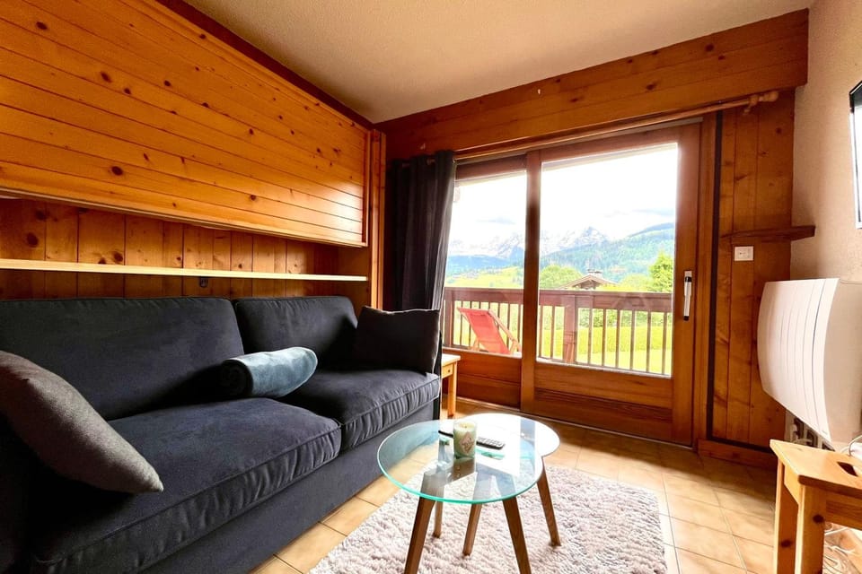 La Pierre Enneigée Apartment in Combloux