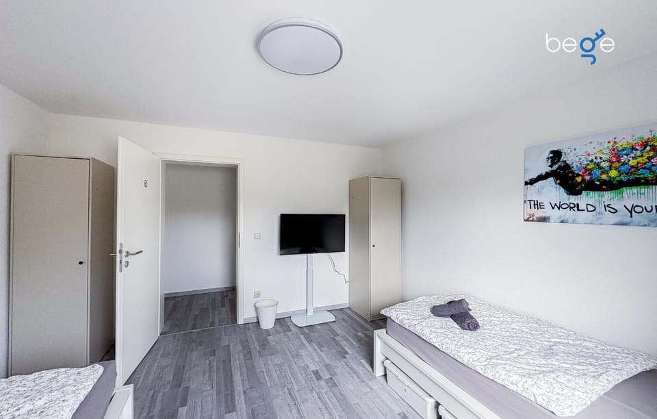 Bed, TV and multimedia, Photo of the whole room, Bedroom, wardrobe