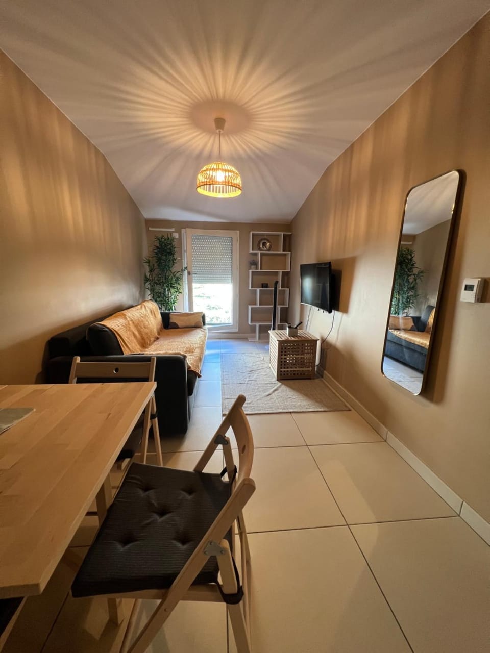 Communal lounge/ TV room, TV and multimedia, Living room, Seating area