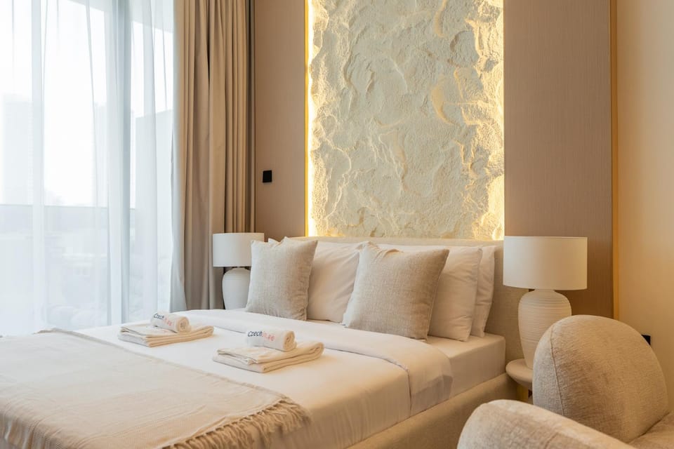 Luxury Studio in JVC, Cozy & Convenient Apartment in Dubai