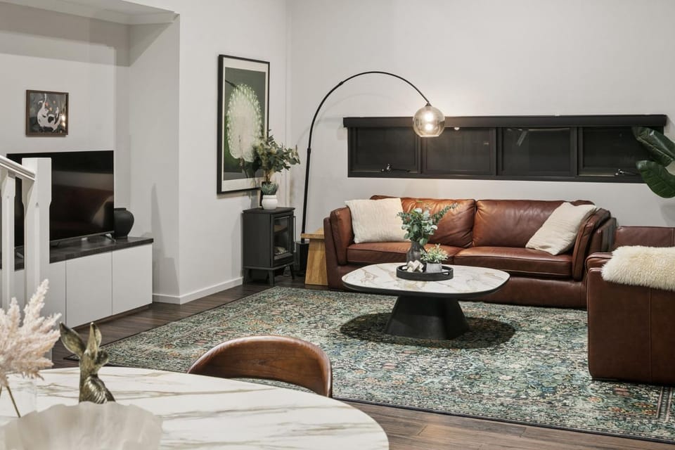 Fun for Families Location, Cinema, Games, Wifi Apartment in Perth