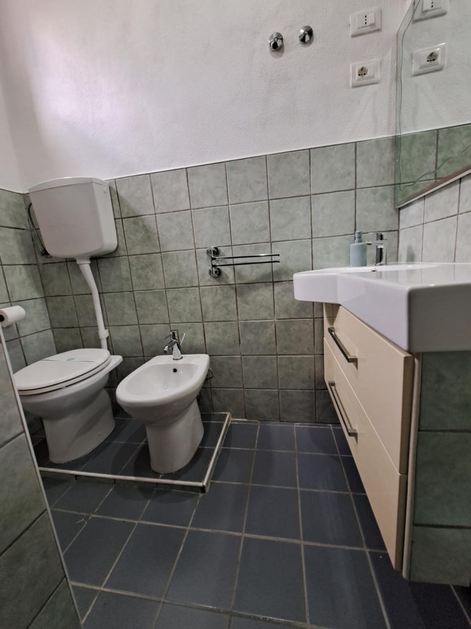 Shower, Toilet, Bathroom, bidet