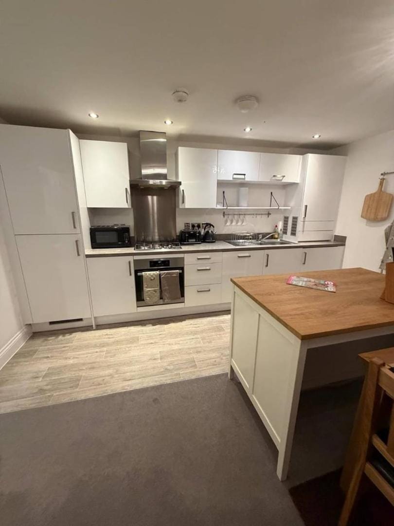 Reading Retreat – 1 Bed with Private Parking Apartment in England