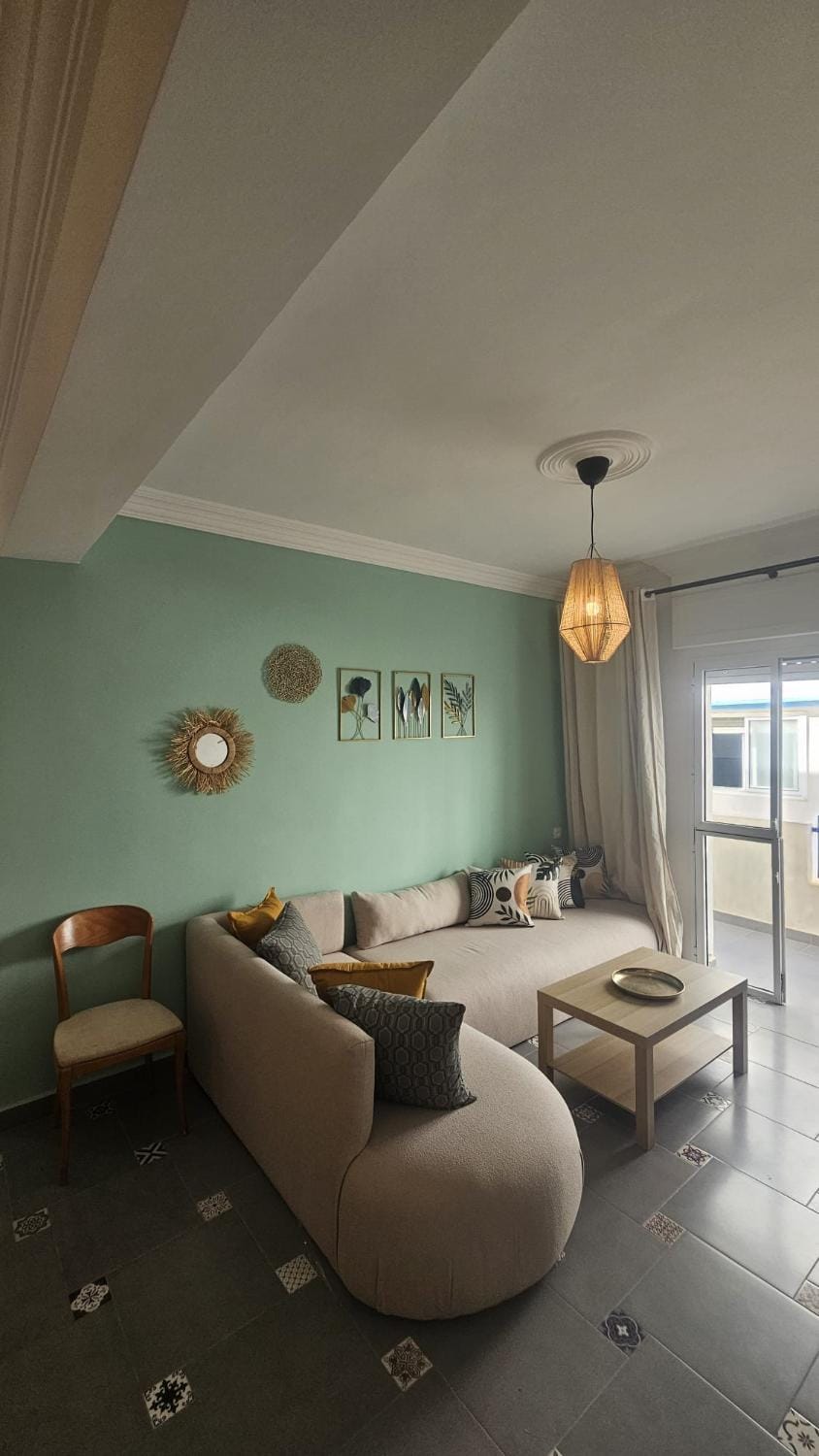 Communal lounge/ TV room, Balcony/Terrace