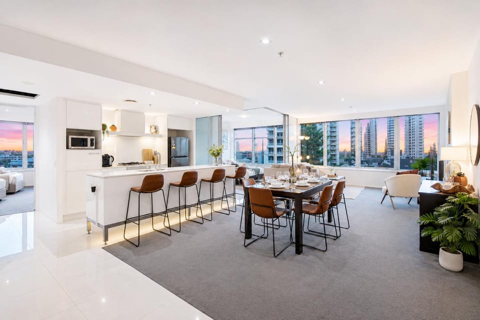 Kitchen or kitchenette, Living room