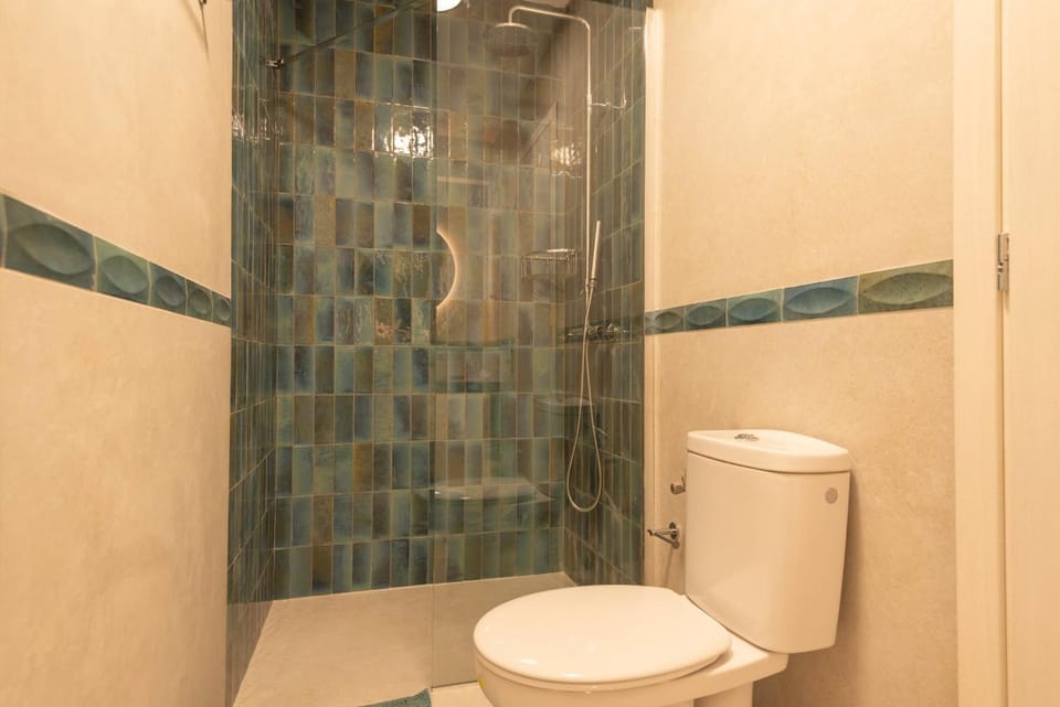 Shower, Toilet, Bathroom