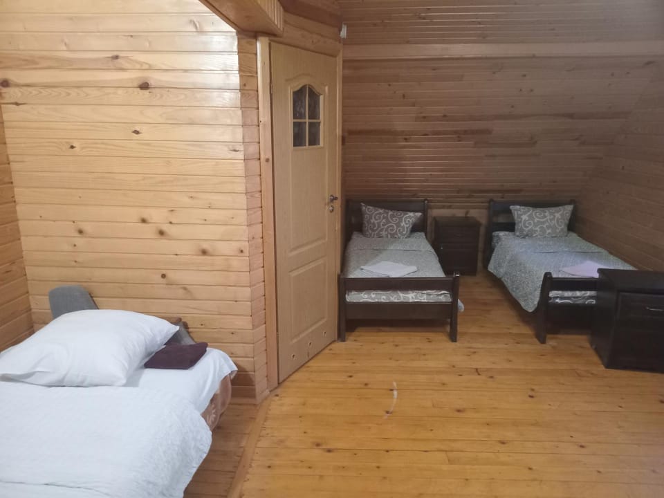 Готель садиба ЗАТИШОК Apartment in Lviv Oblast