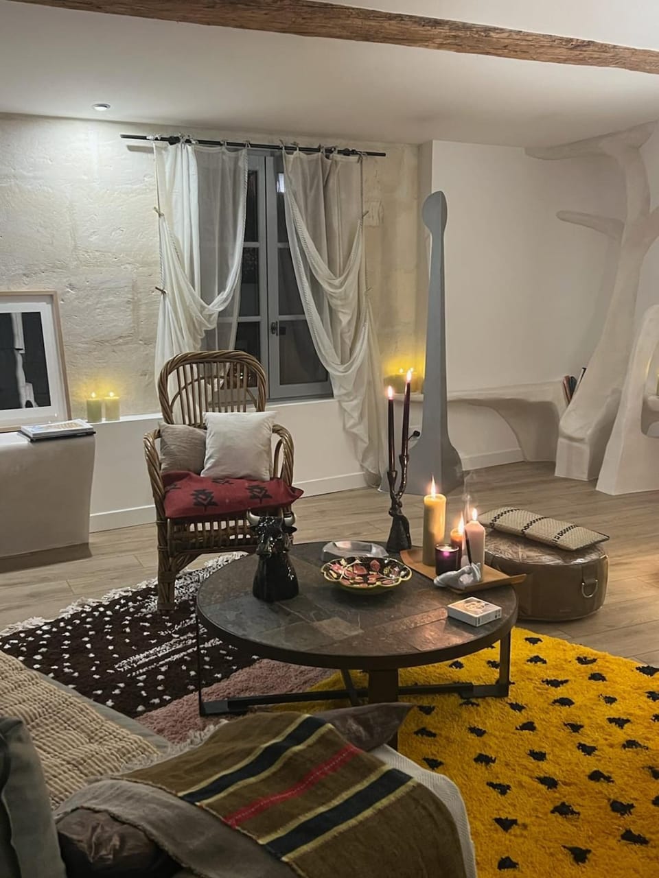 Appartement lumineux et artistique Apartment in Arles
