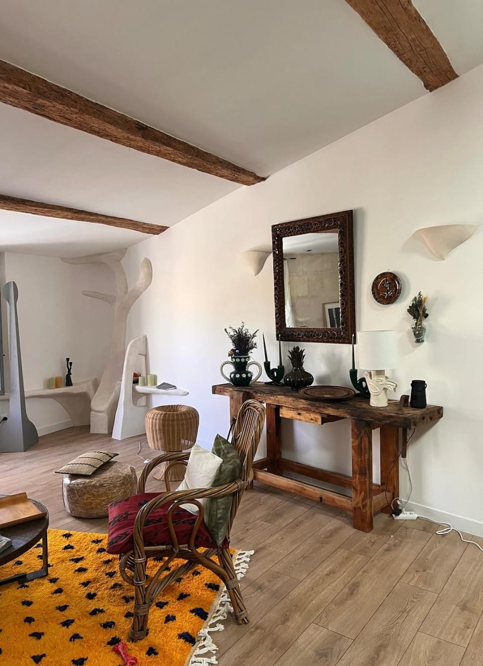 Appartement lumineux et artistique Apartment in Arles