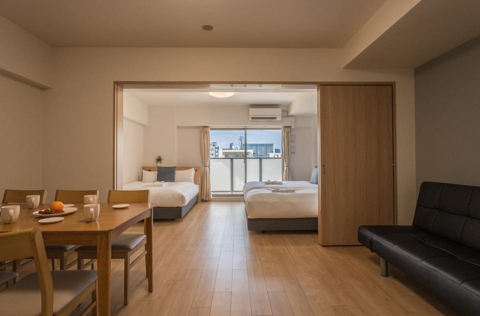 Bed, Photo of the whole room, Dining area, Bedroom