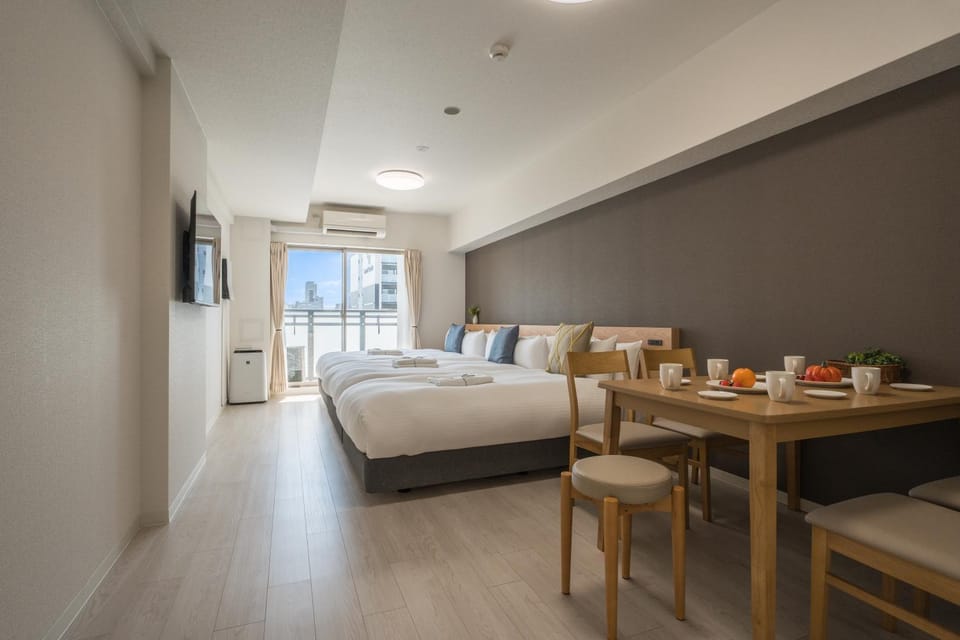 Bed, TV and multimedia, Living room, Photo of the whole room, Dining area, Bedroom, air conditioner