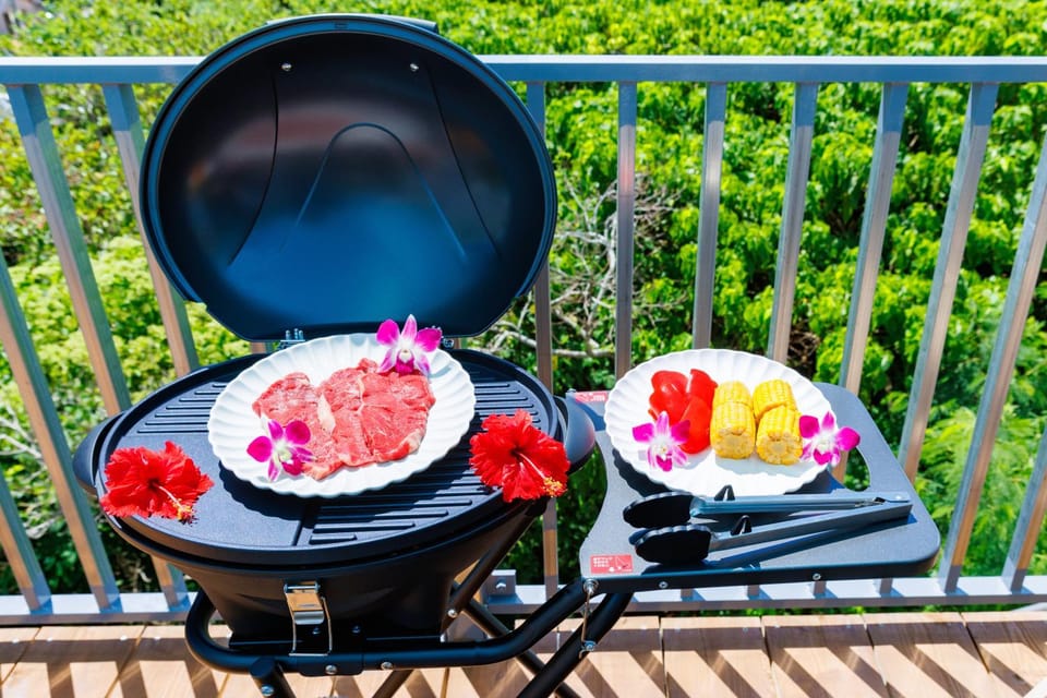 最大18名宿泊OK 百名ビーチまで車で5分 海が見えるバルコニーでBBQ 南城市大型ヴィラ ReLa百名 Apartment in Okinawa Prefecture