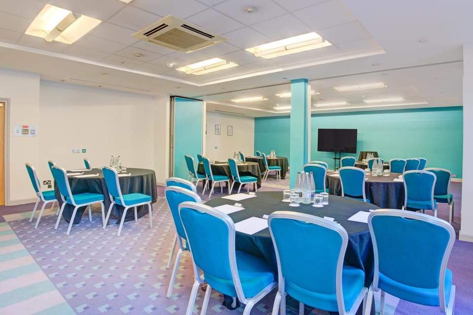 Meeting/conference room