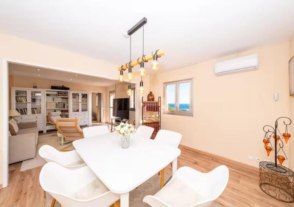 Serenity - Sea view - 2 bedrooms, 3 beds to 7 people Apartment in Cap-d'Ail