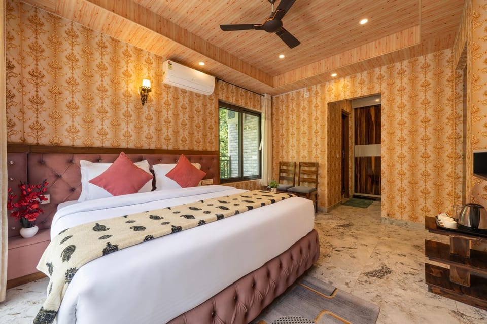 Bed, fireplace, air conditioner