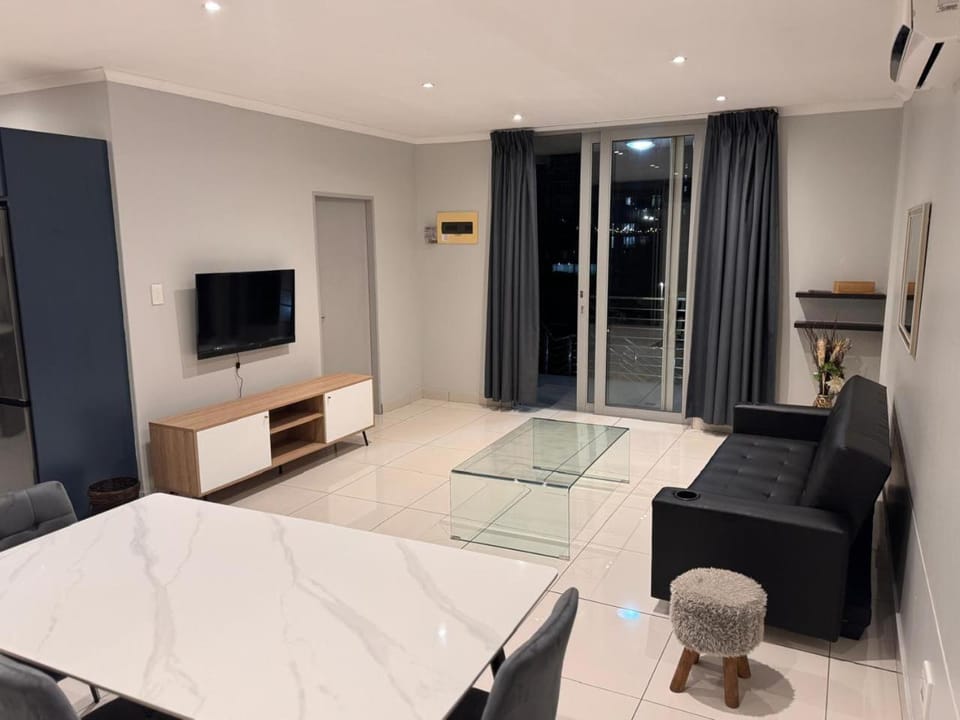 10 Bond Square Apartment in Durban